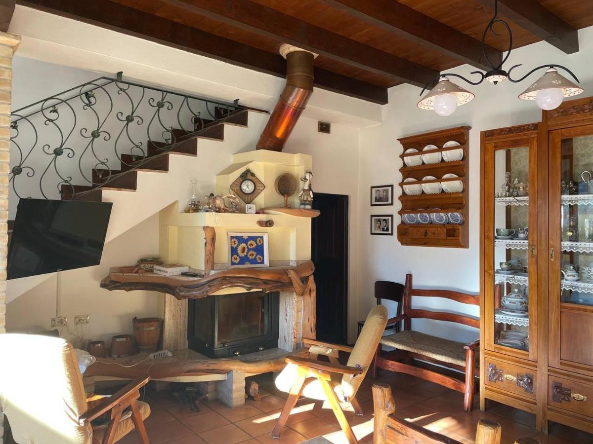 Aventina Holiday Home Burcei ภายนอก รูปภาพ